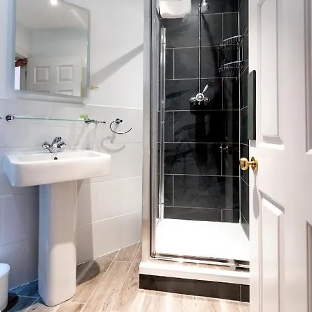 The Britannia Элтеруотер